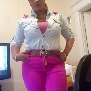 Meet your Posher, Ghislaine